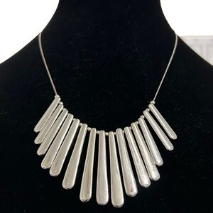 NY Silvertone Statement Necklace in a Modern Fan-like Pattern